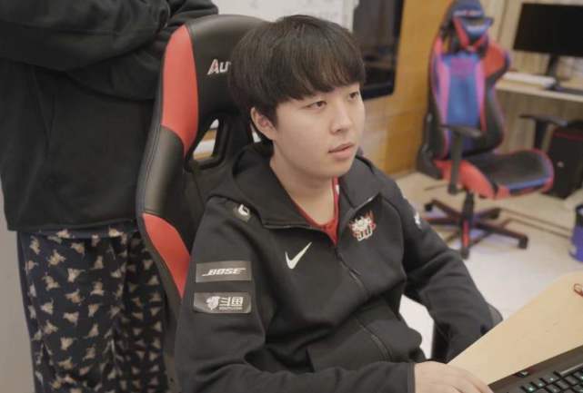 胁的进攻机 胁的进攻机